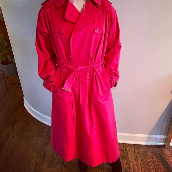 Burberry Trench in Beautiful Condition, Red Size US 8 / UK 10 - Picture 5 of 11